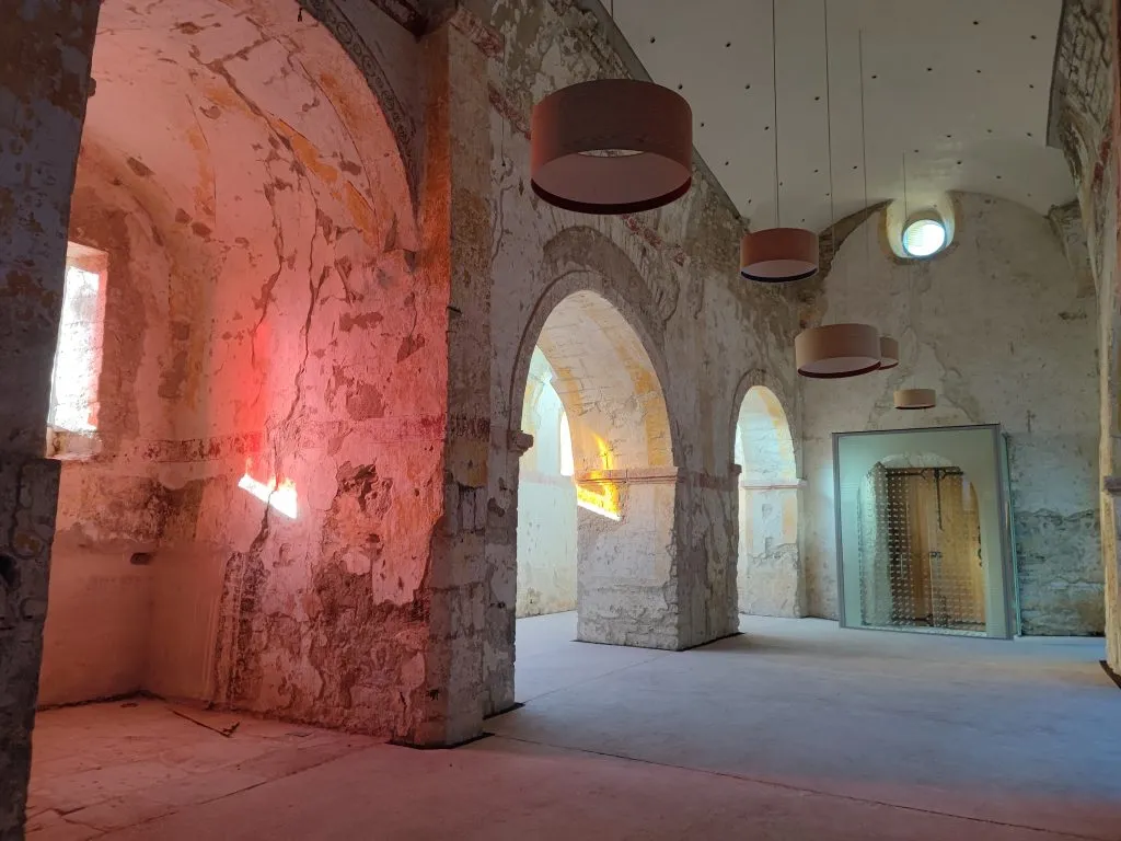 Intérieur de l'ancienne église Saint-André