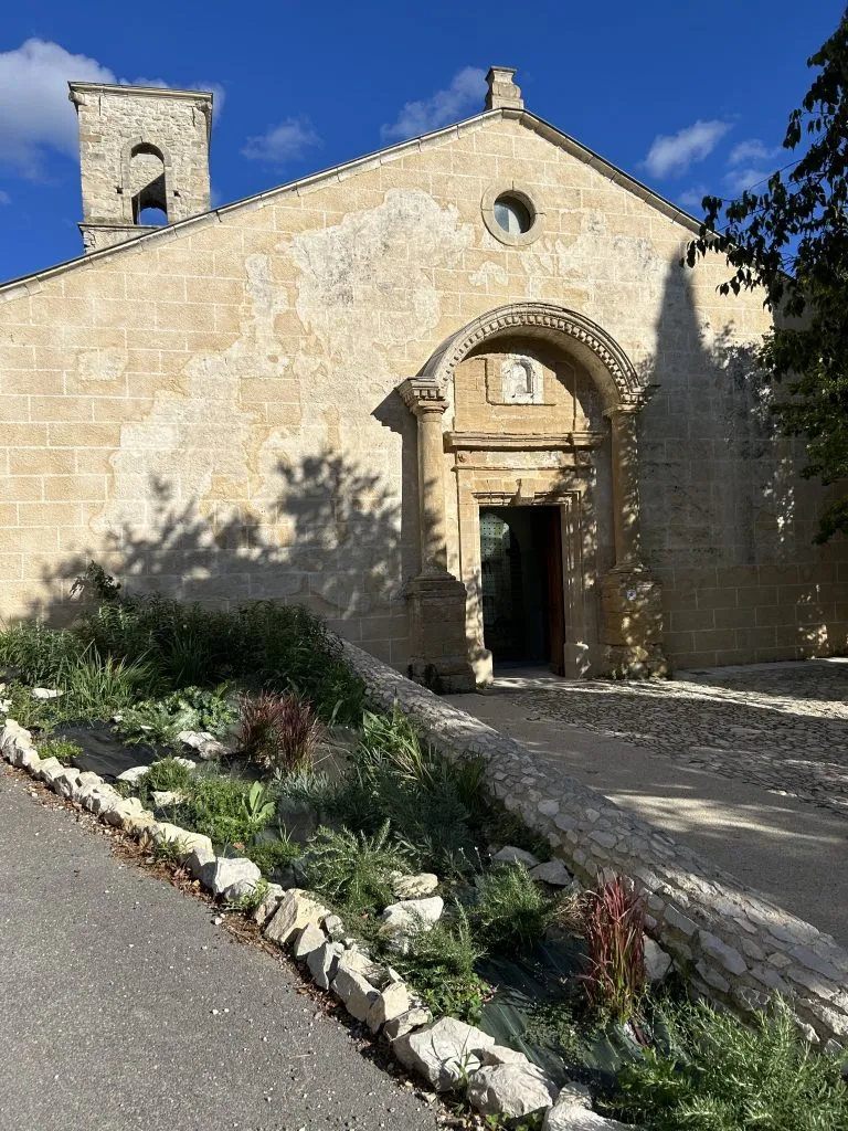 Entrée de l'ancienne église